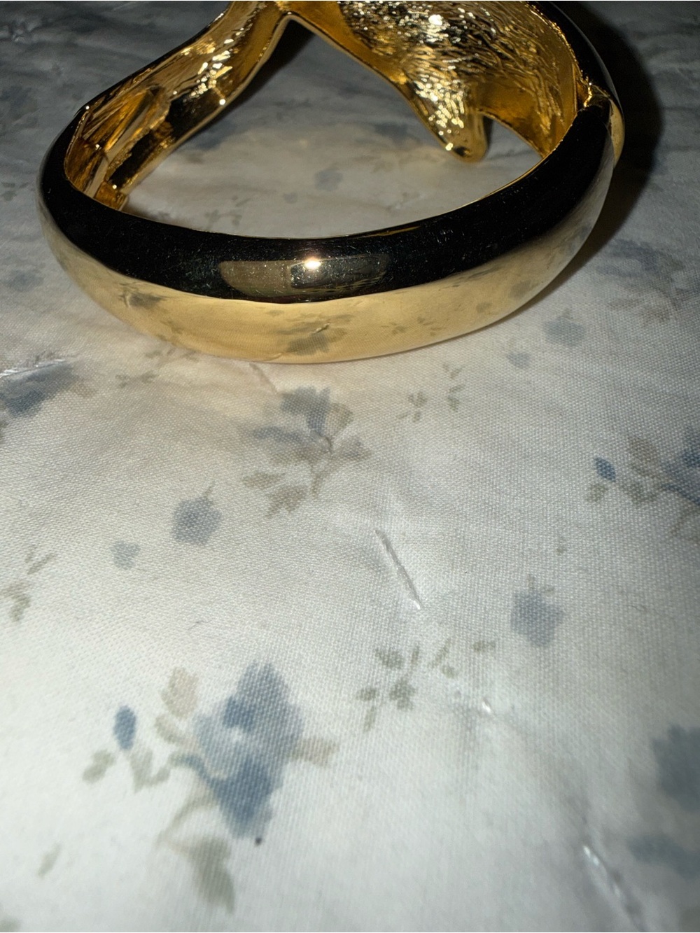 Gold Dolphin & Heart Bracelet - Picture 7 of 7